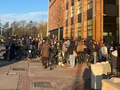 Klimaatprotest bij Utrecht, deel A12 dicht door bezetting Extinction Rebellion