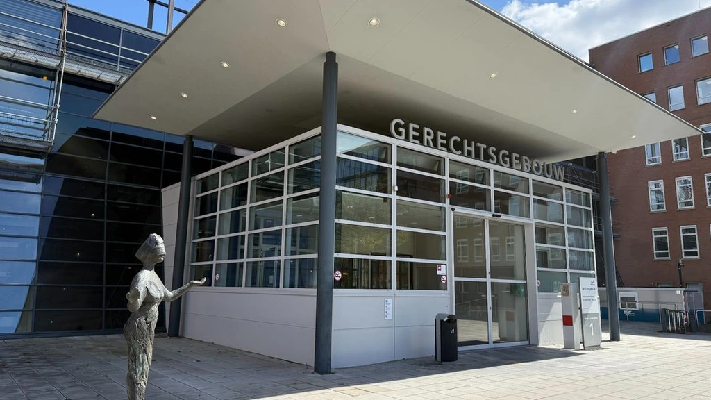 Foto: Taakstraf voor moeder die dochter (9) liet stelen in Hema en Action